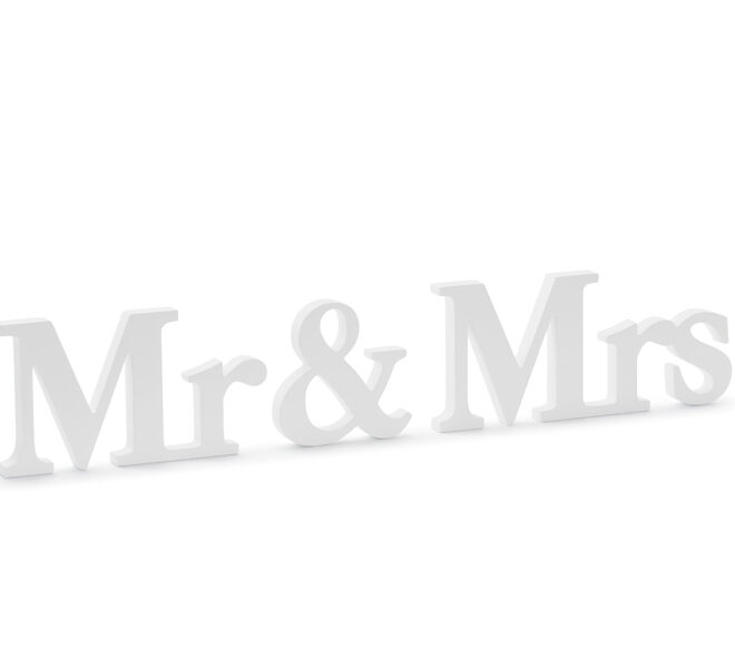 Houten letters "Mr & Mrs"