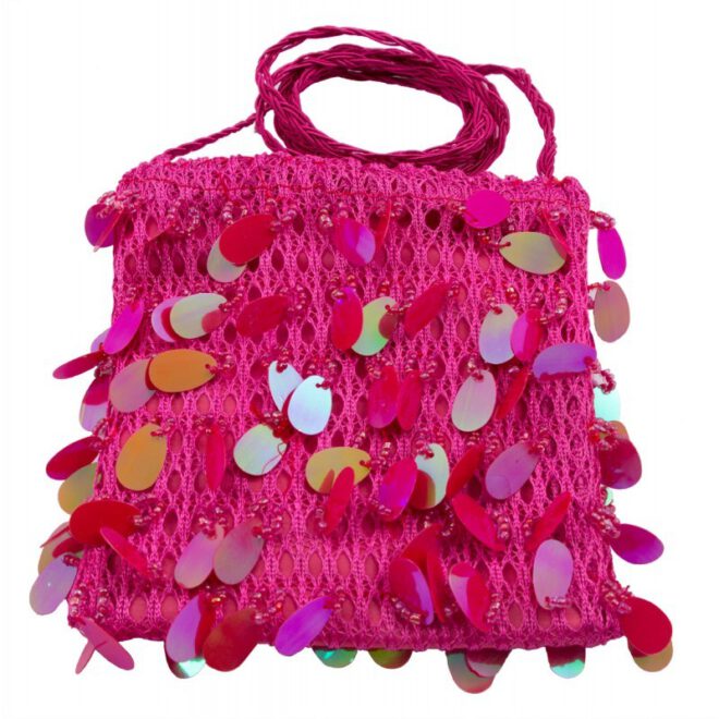 Metallic magenta schoudertasje met pailletten die roze of groen kleuren afhankelijk van de lichtinval