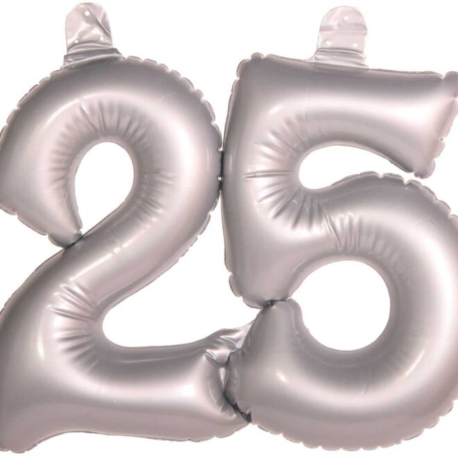 Zilveren 25 jaar opblaascijfers voor een zilveren huwelijk of 25ste verjaardag (45x35cm)